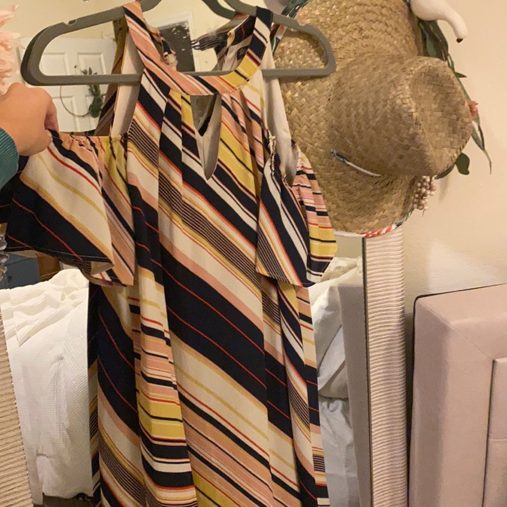 Women’s Small Off the shoulder dress